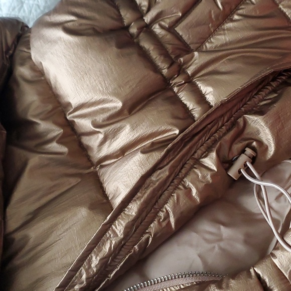 Amazon Essentials Women's Jacket - Picture 17 of 17